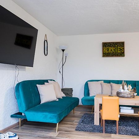 Apartmany Berries Valča エクステリア 写真