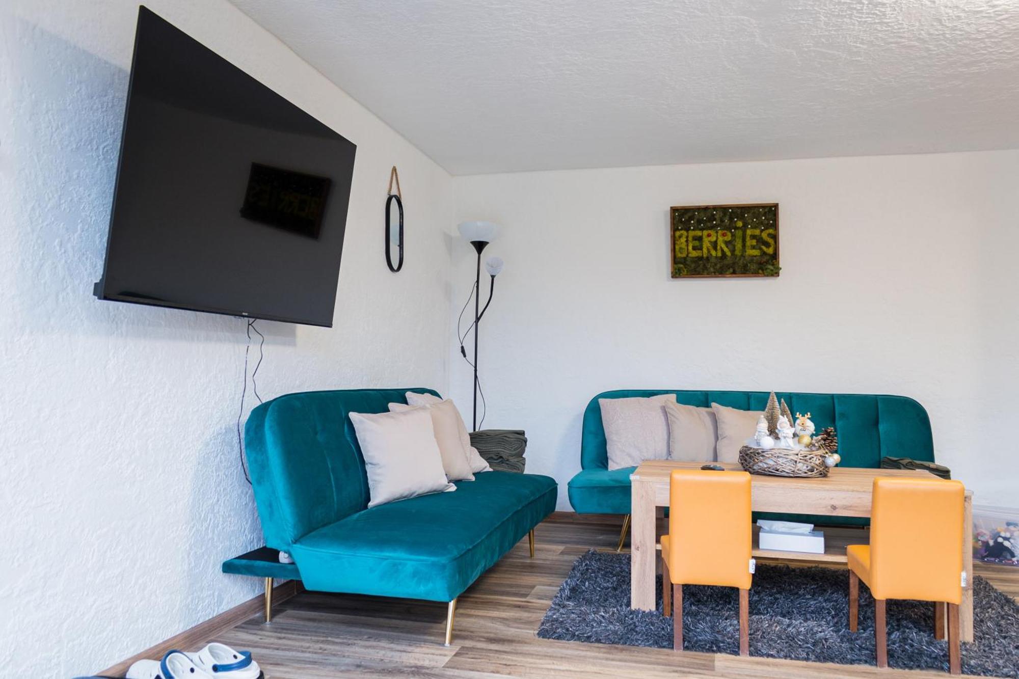 Apartmany Berries Valča エクステリア 写真