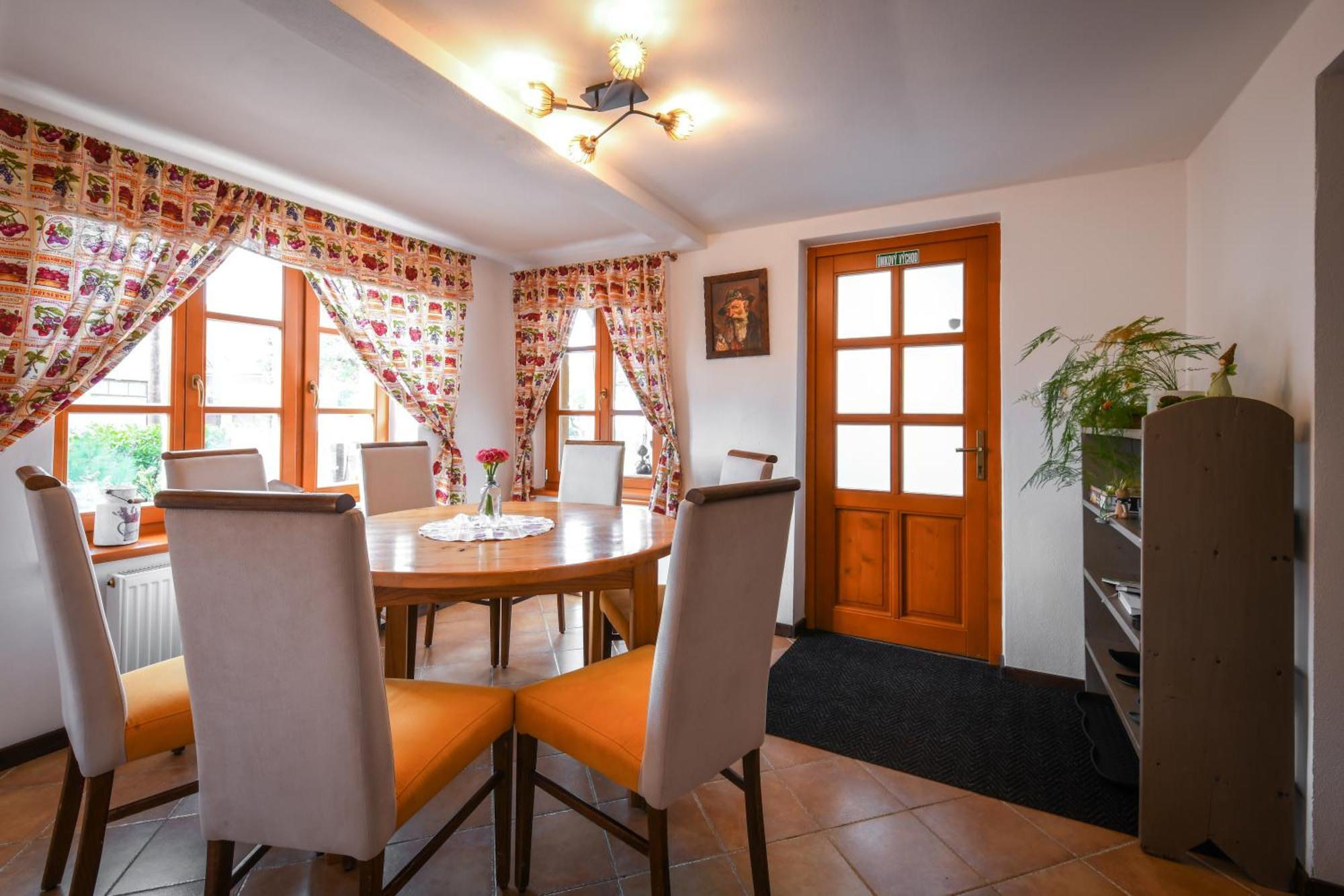 Apartmany Berries Valča エクステリア 写真